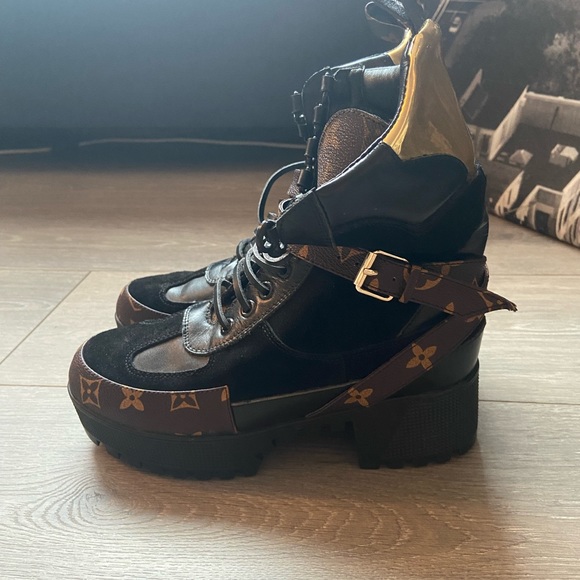 LV print Boots - Picture 2 of 8